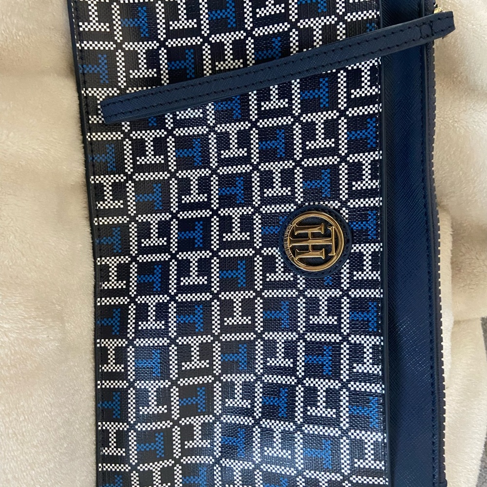 Tommy Hilfiger Clutch